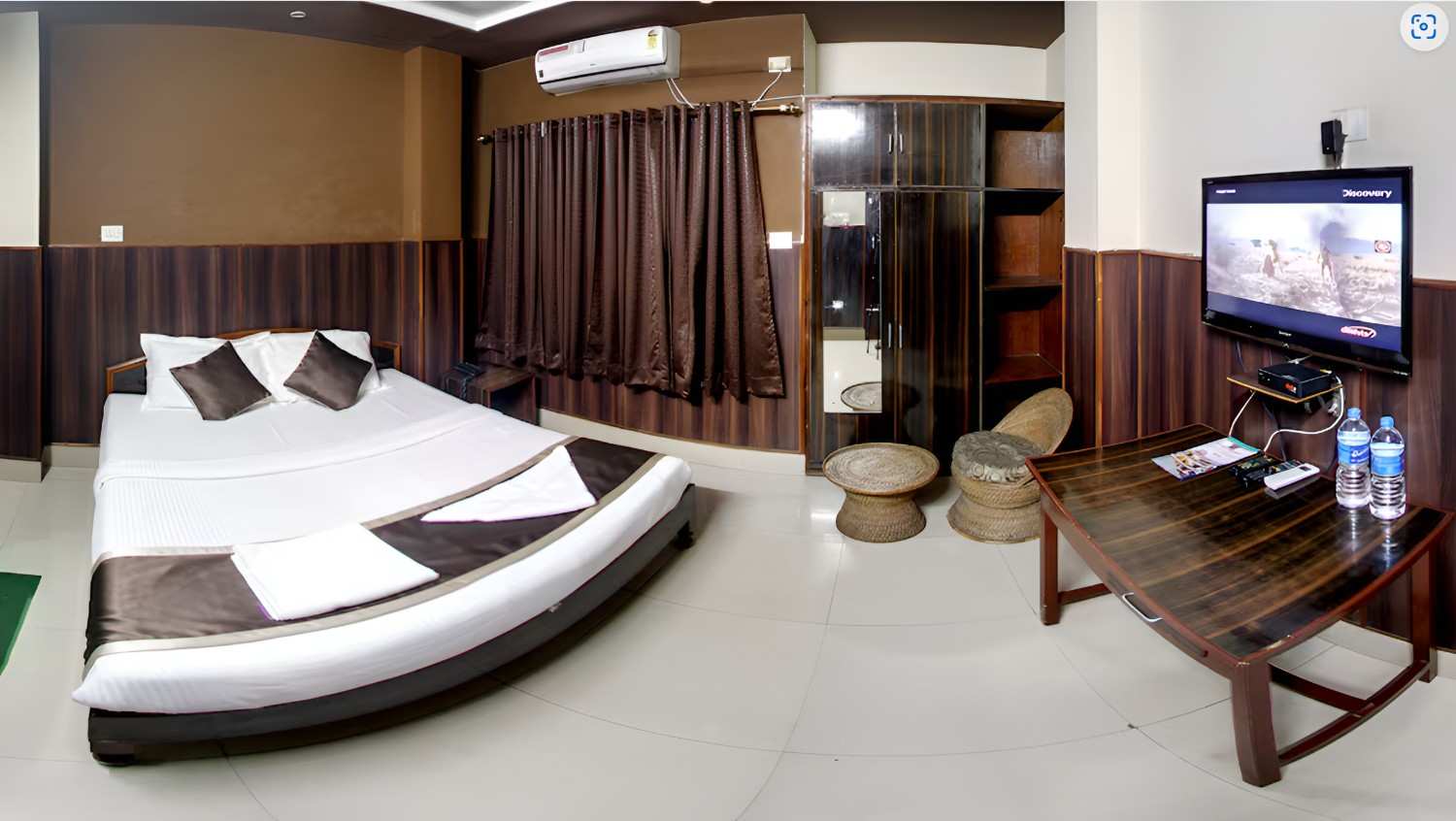 Deluxe Room 2
